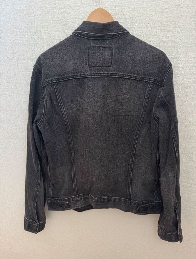 よ*だ様 Levi’sリーバイス ブラック デニム ジャケット ジージャン M