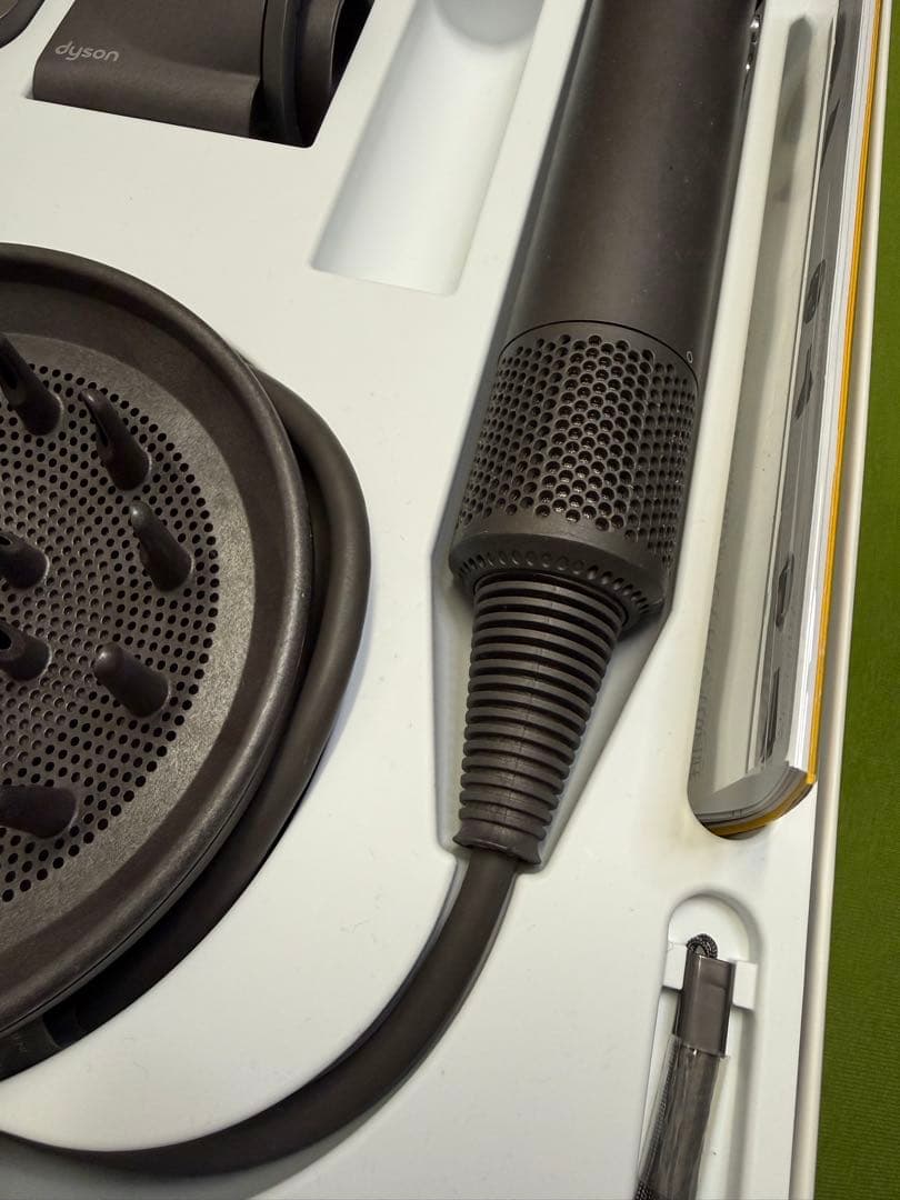 【引っ越し処分】dyson supersonic ヘアドライヤー