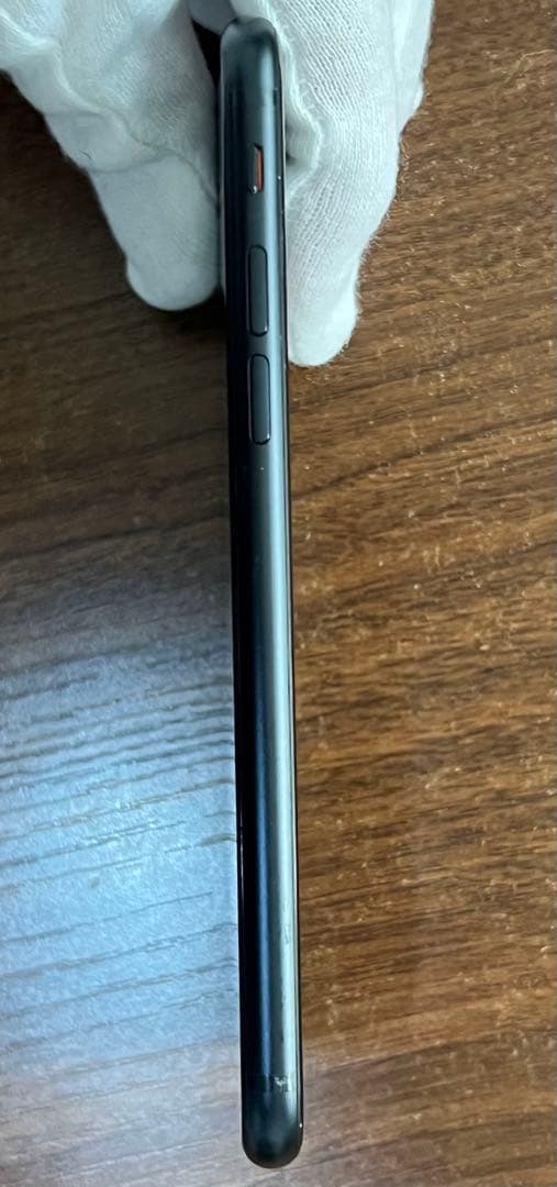 Apple iPhone SE ミッドナイト(ブラック)本体