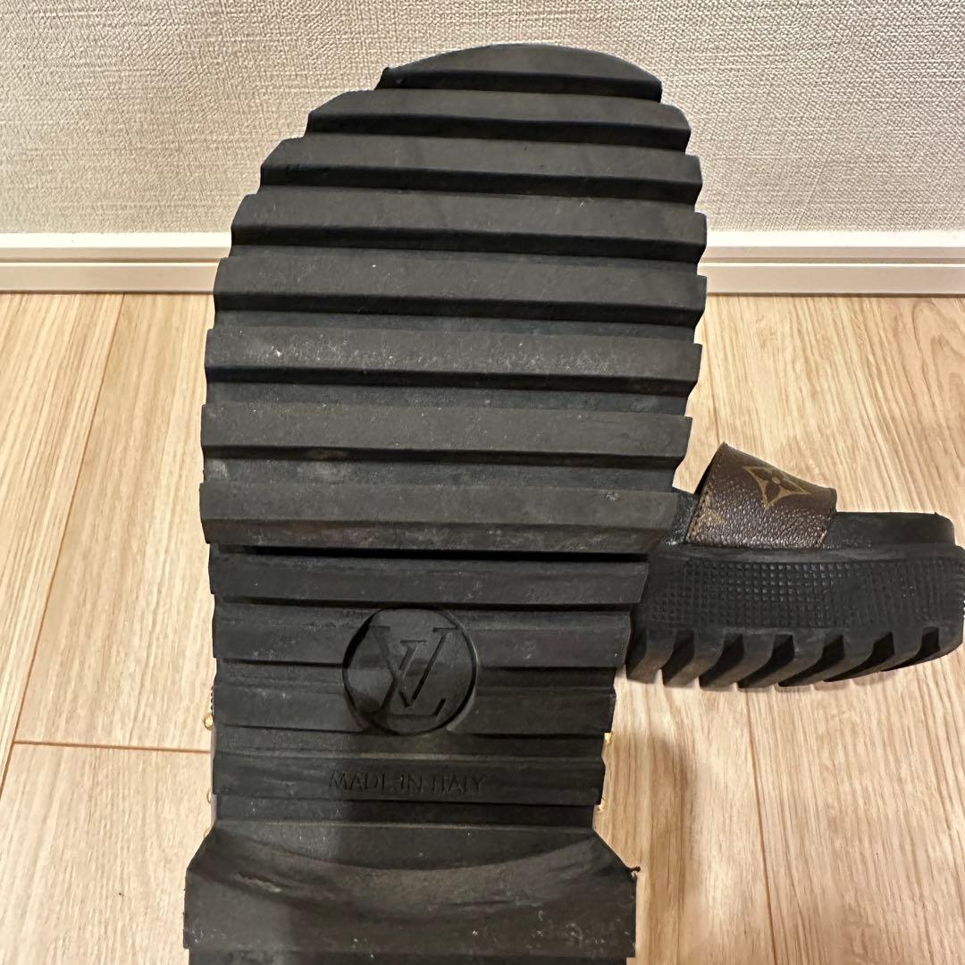 Louis Vuitton スタッズ付きサンダル
