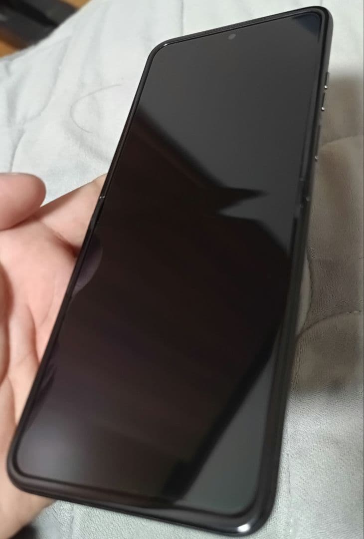 motorola razr 50S(コアラグレイ/ほぼ未使用)