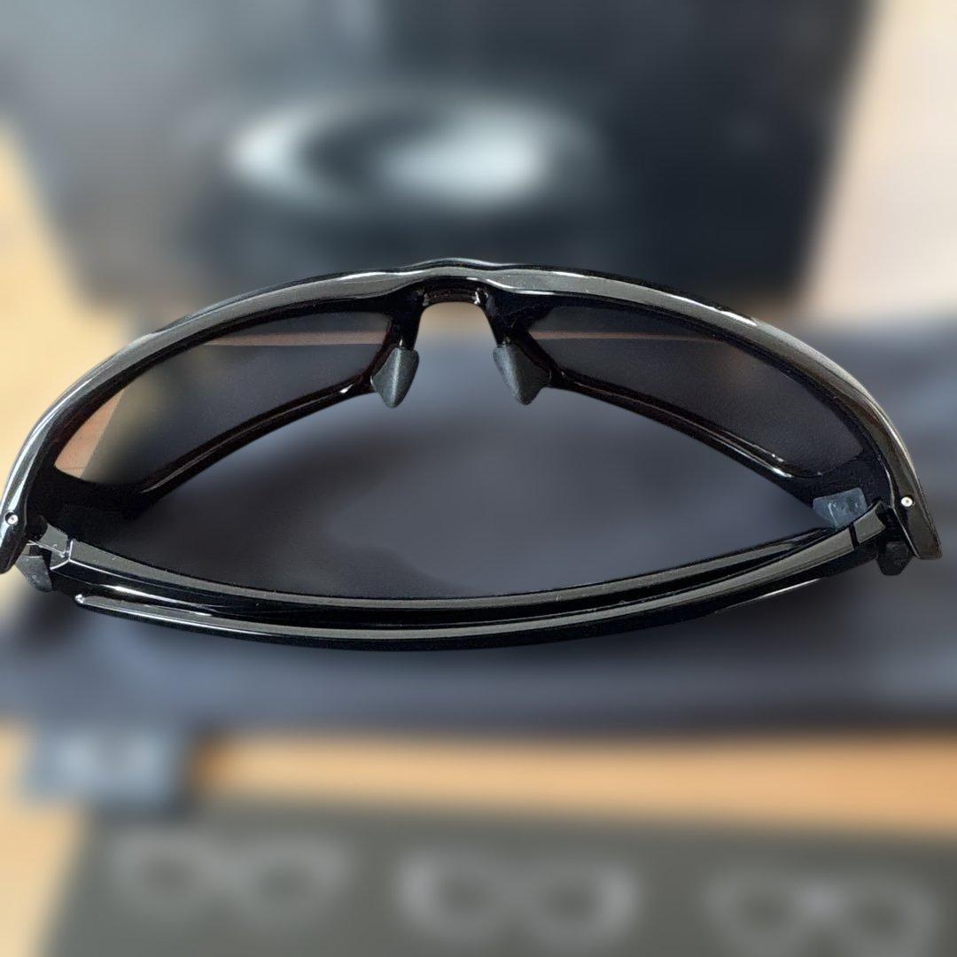 Oakley ブラック サングラスOO9336-04