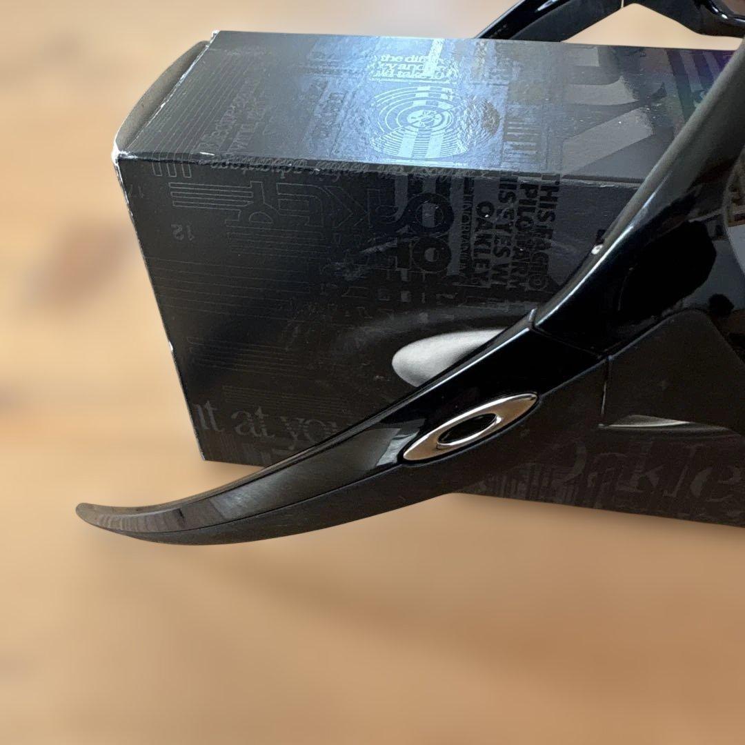 Oakley ブラック サングラスOO9336-04