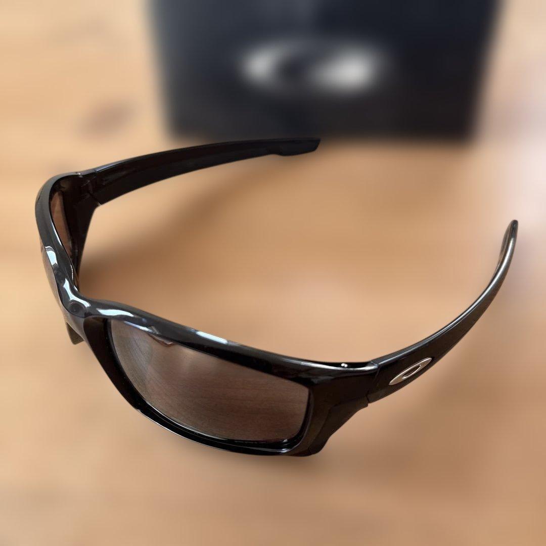 Oakley ブラック サングラスOO9336-04
