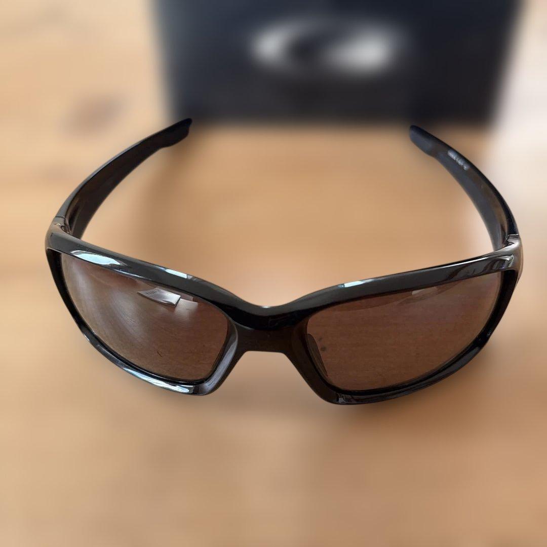 Oakley ブラック サングラスOO9336-04