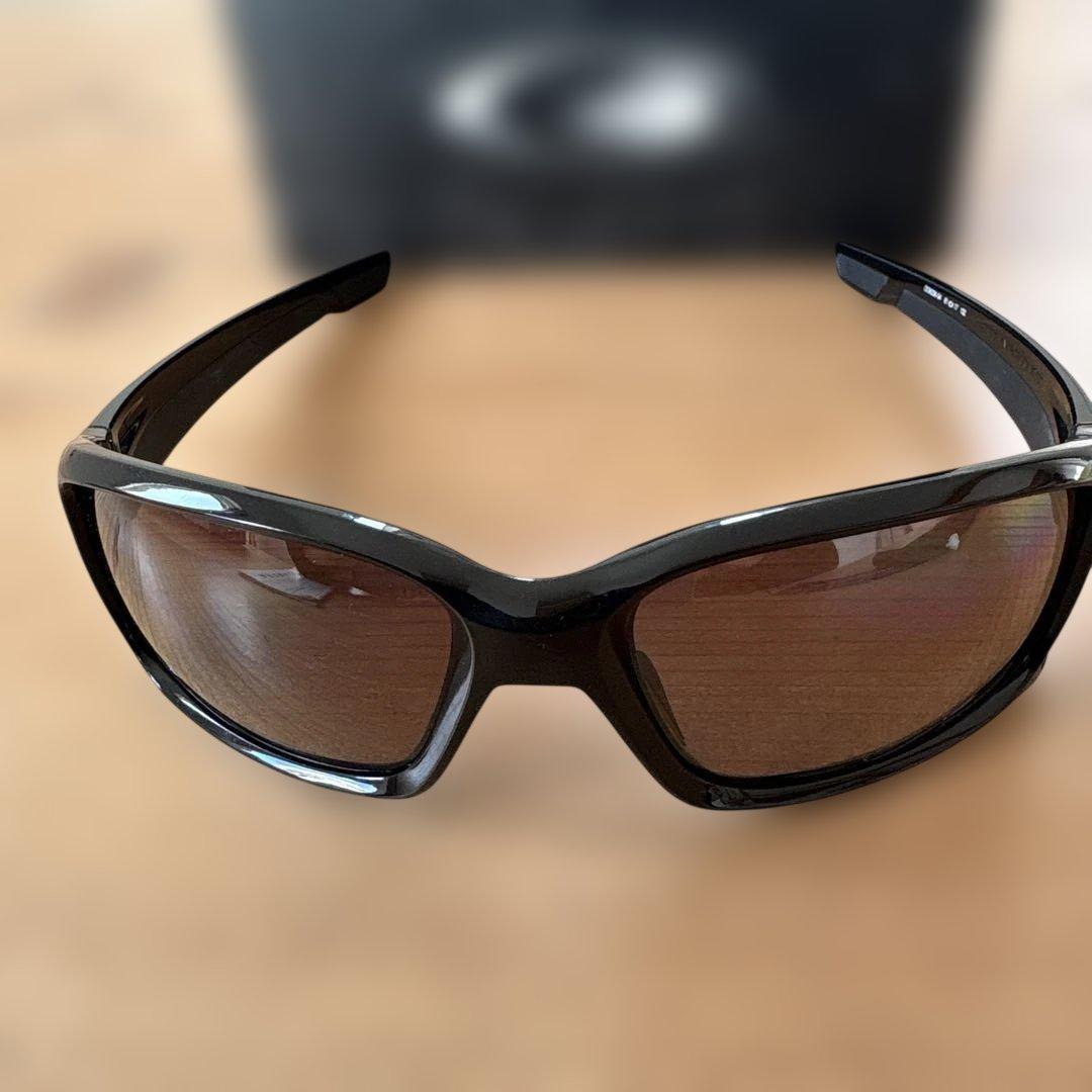 Oakley ブラック サングラスOO9336-04