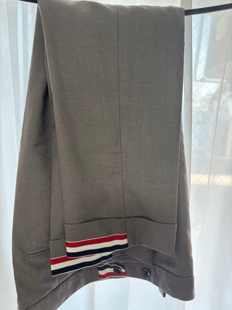 グレー ストライプ裾 スラックス