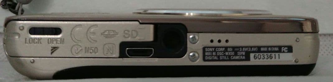 SONY Cyber−shot DSC-WX50 デジカメ シルバー