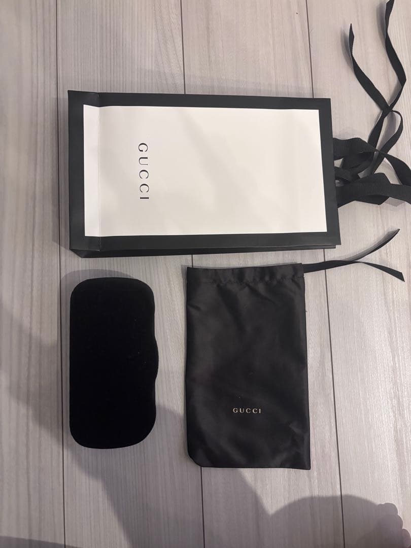 GUCCI クリアフレーム サングラス