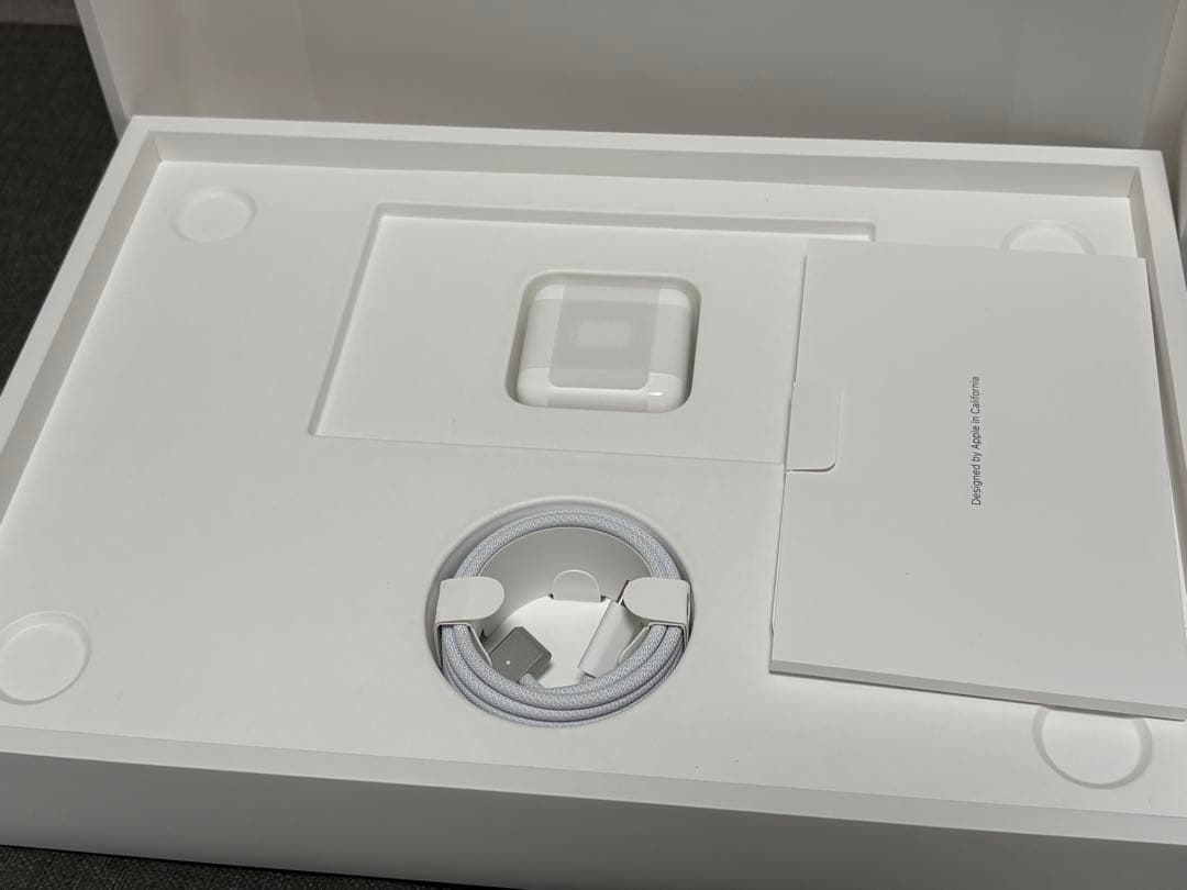 【付属品完備】M4MacBook13 Air24GBメモリ　512SSD