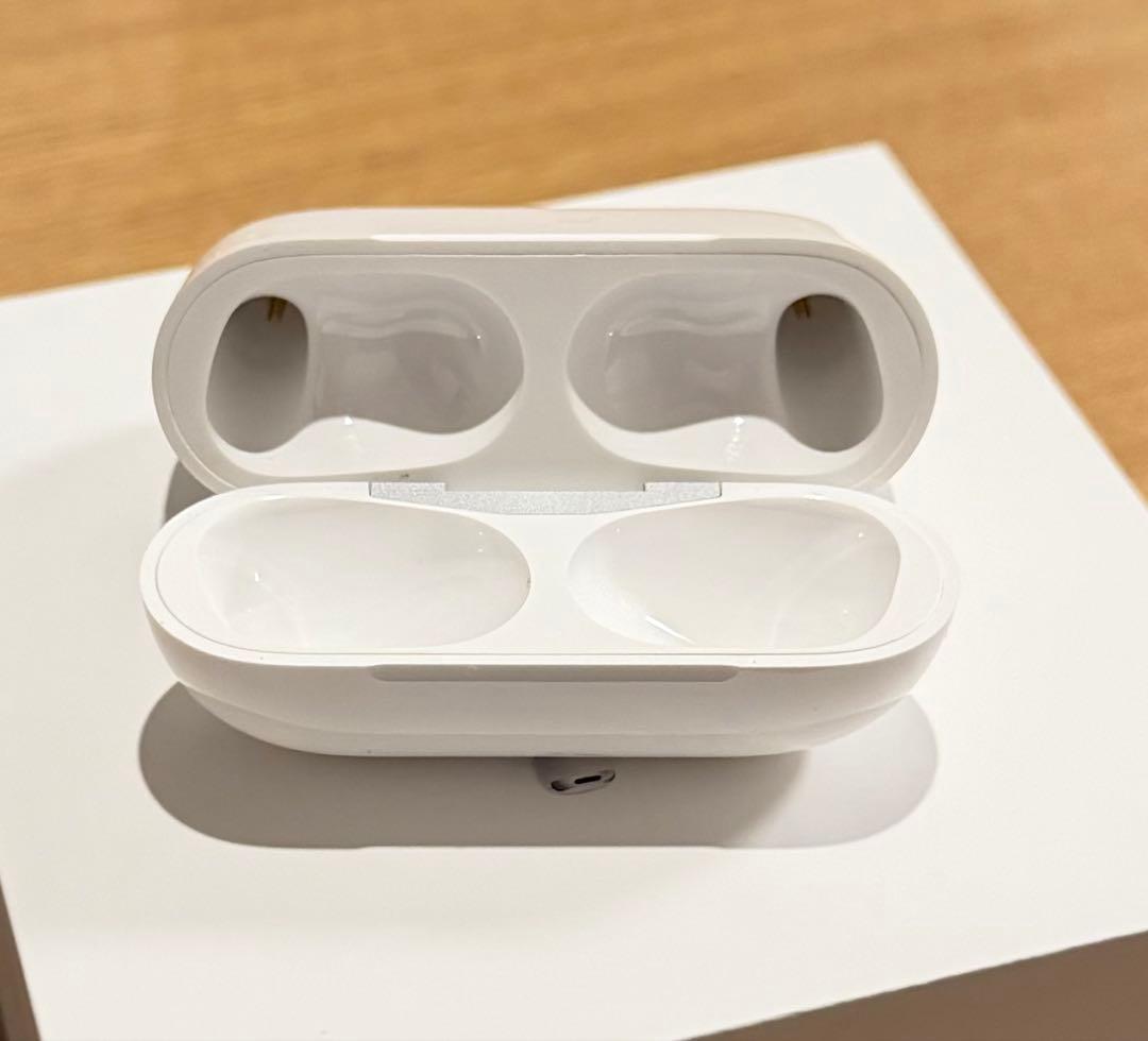 AirPods Pro 第2世代 タイプC　PITAKAケース付き