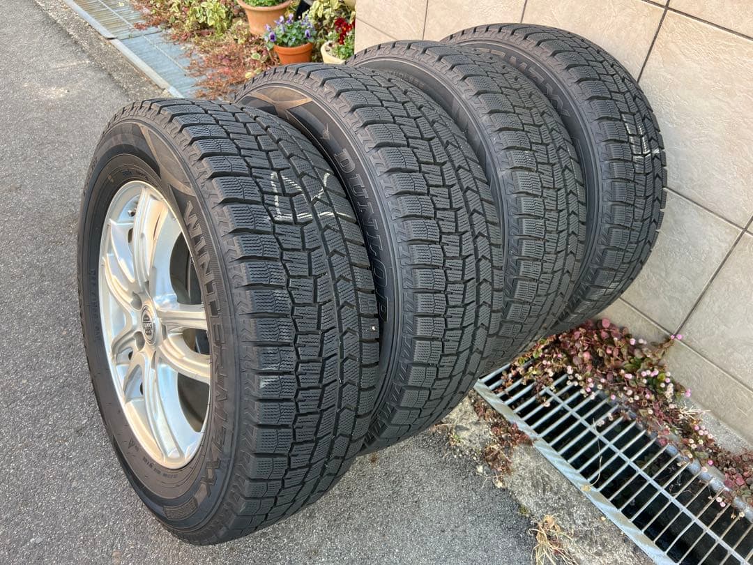 ダンロップ 215/65R16 スタッドレスタイヤ・ホイールセット（引取り可）