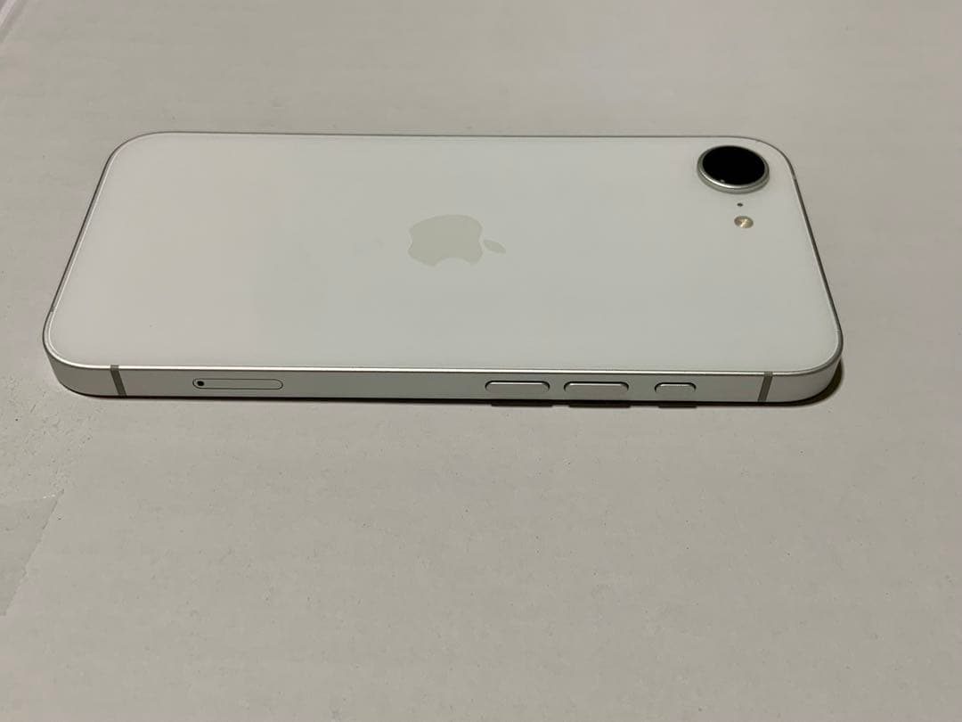 Apple iPhone 16 e ホワイト 本体 SIMフリー