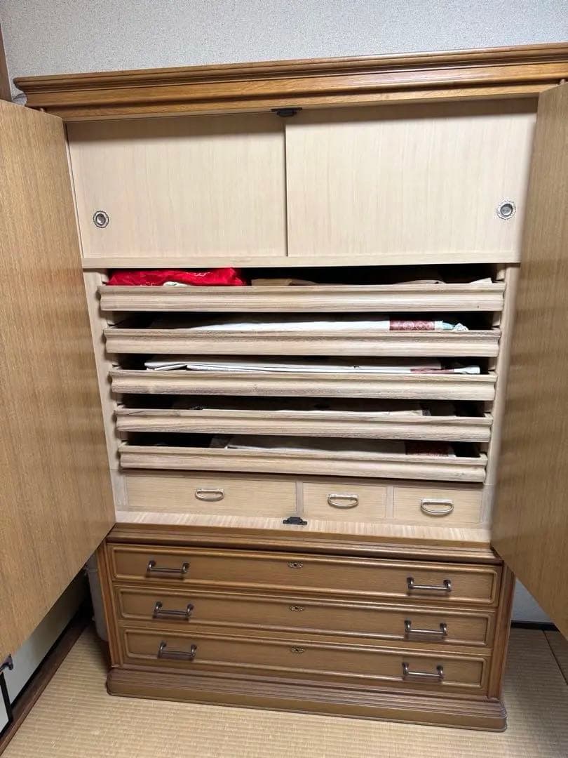 一枚板から造られた高級和ダンス　着物箪笥　着物収納　タンス　送料無料　高級家具