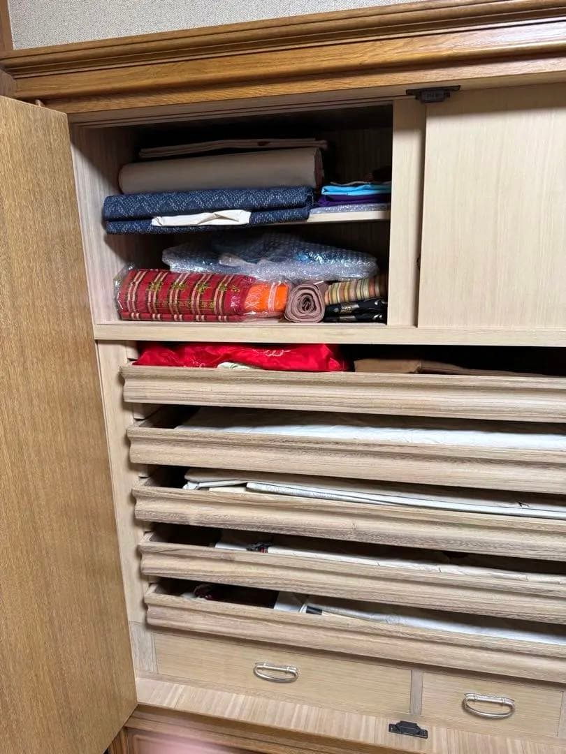 一枚板から造られた高級和ダンス　着物箪笥　着物収納　タンス　送料無料　高級家具