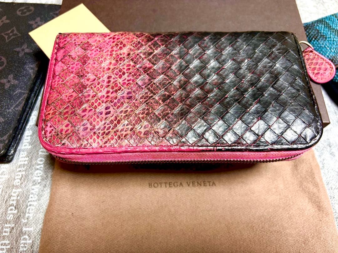 ノンコン ‼️BOTTEGA VENETA パイソン イントレチャート ‼️