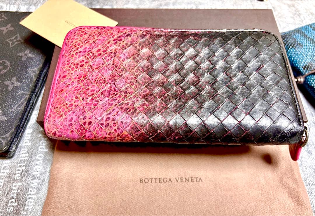 ノンコン ‼️BOTTEGA VENETA パイソン イントレチャート ‼️