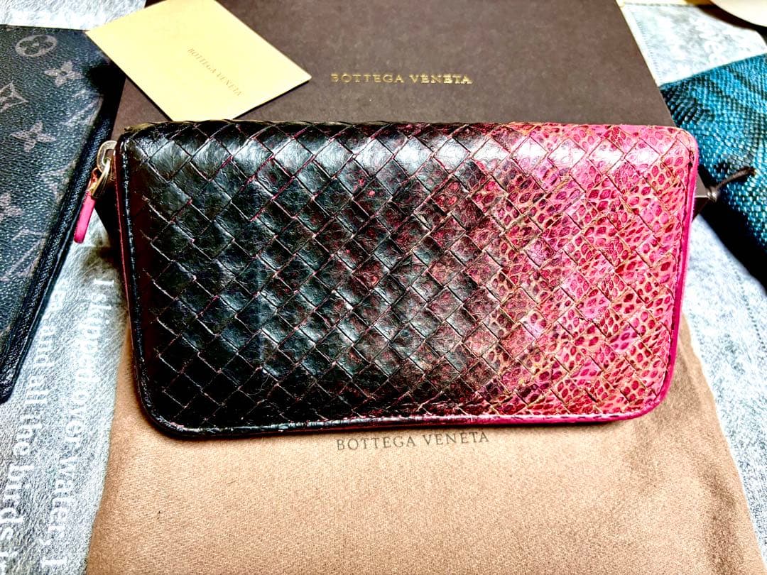 ノンコン ‼️BOTTEGA VENETA パイソン イントレチャート ‼️