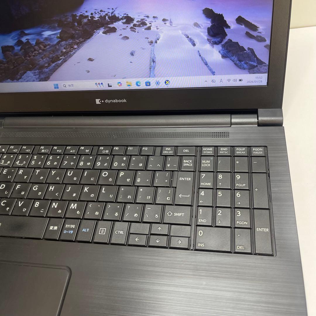 #928 東芝 Dynabook B65/EP i7-8665U 8GB 256