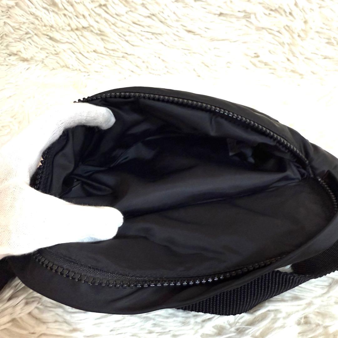 極美品✨ トリーバーチ ボディバッグ ナイロン キルティング 黒 パッファ