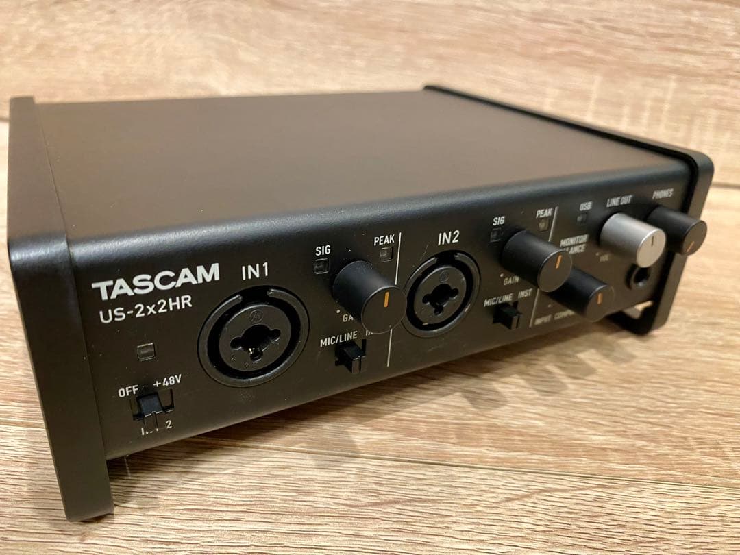 TASCAM US-2x2HR オーディオインターフェイス(新品同様おまけつき)