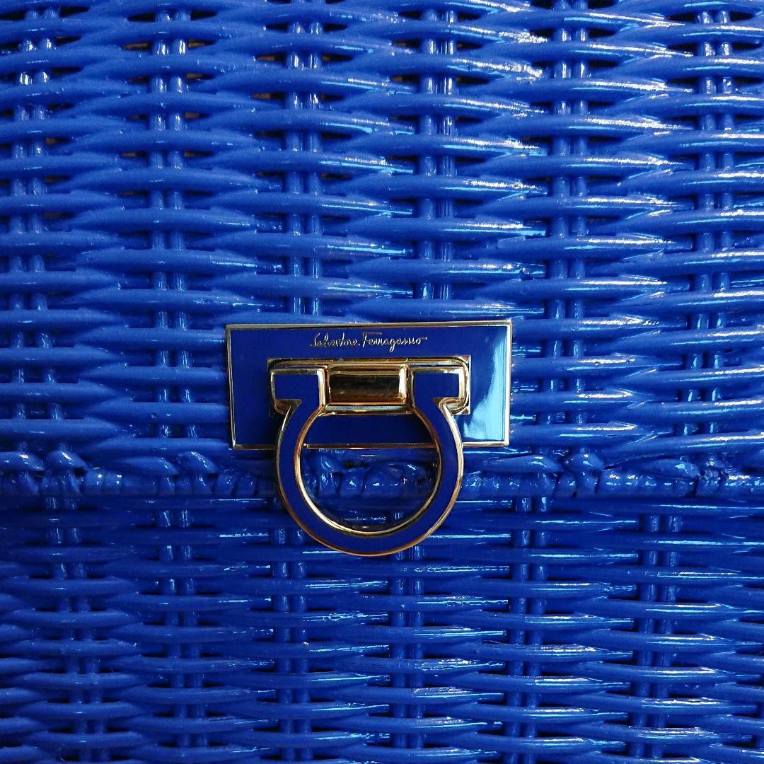 サルヴァトーレフェラガモ かごバッグ