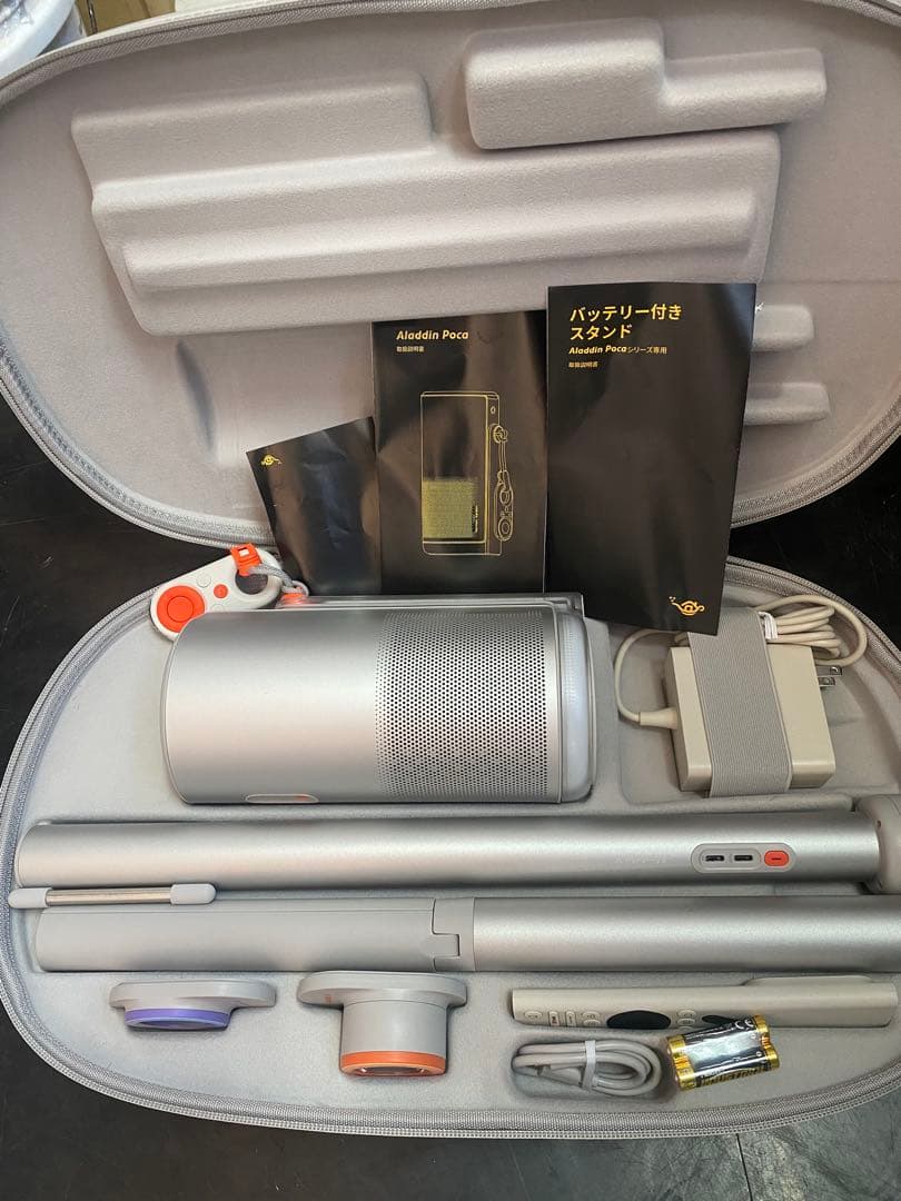 Aladdin Poca ポータブルプロジェクター