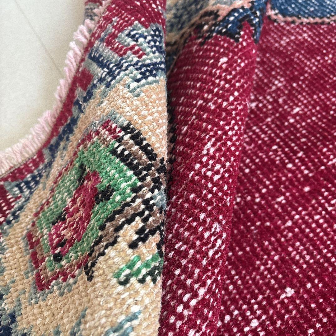 トルコ　ヴィンテージラグ　フローラル　ワインレッド　ブルー