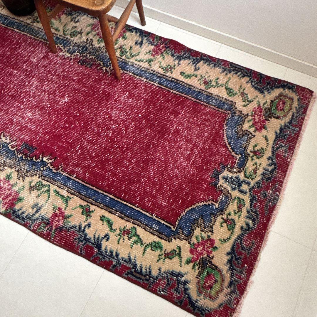 トルコ　ヴィンテージラグ　フローラル　ワインレッド　ブルー