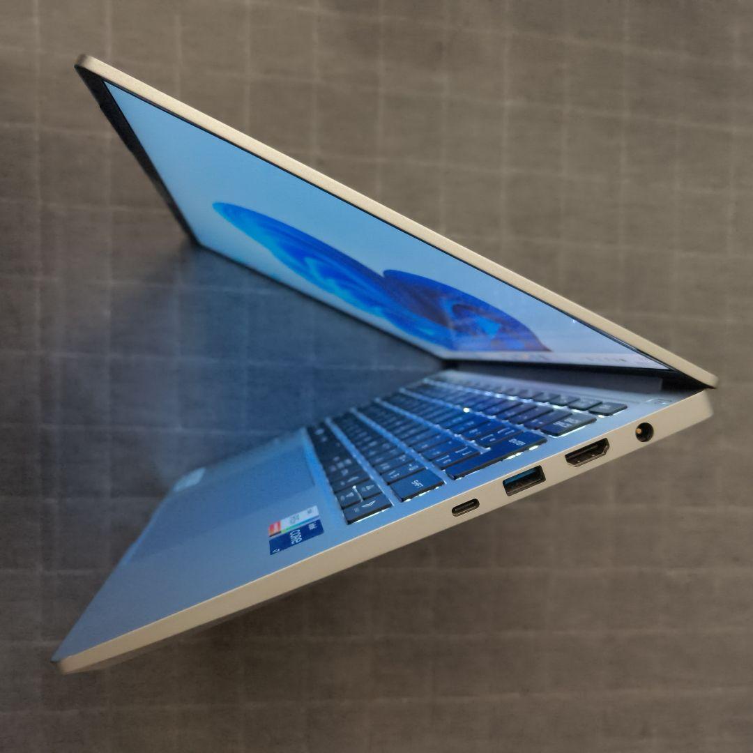 良好 超軽量967g Mouse 14型 爆速11世代i7 16GB 512GB