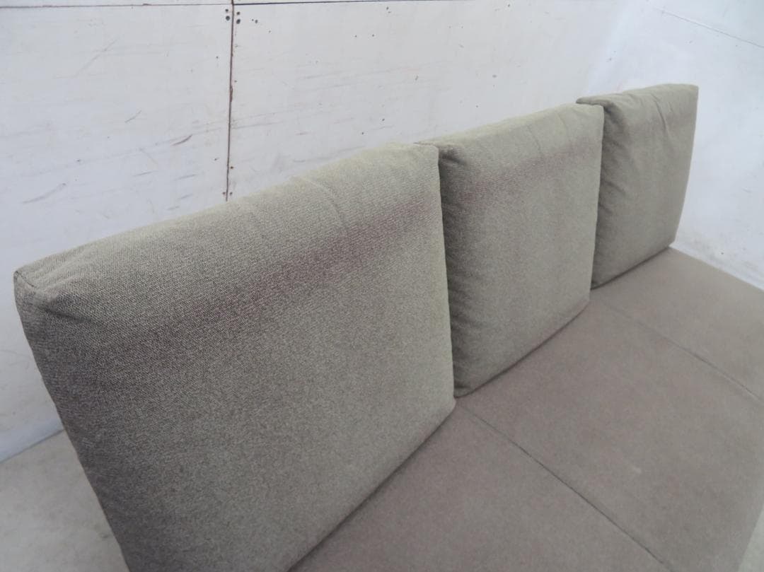 美品■カリモク■Chitano/チターノ■3人掛けソファ■オーク材■ファブリック