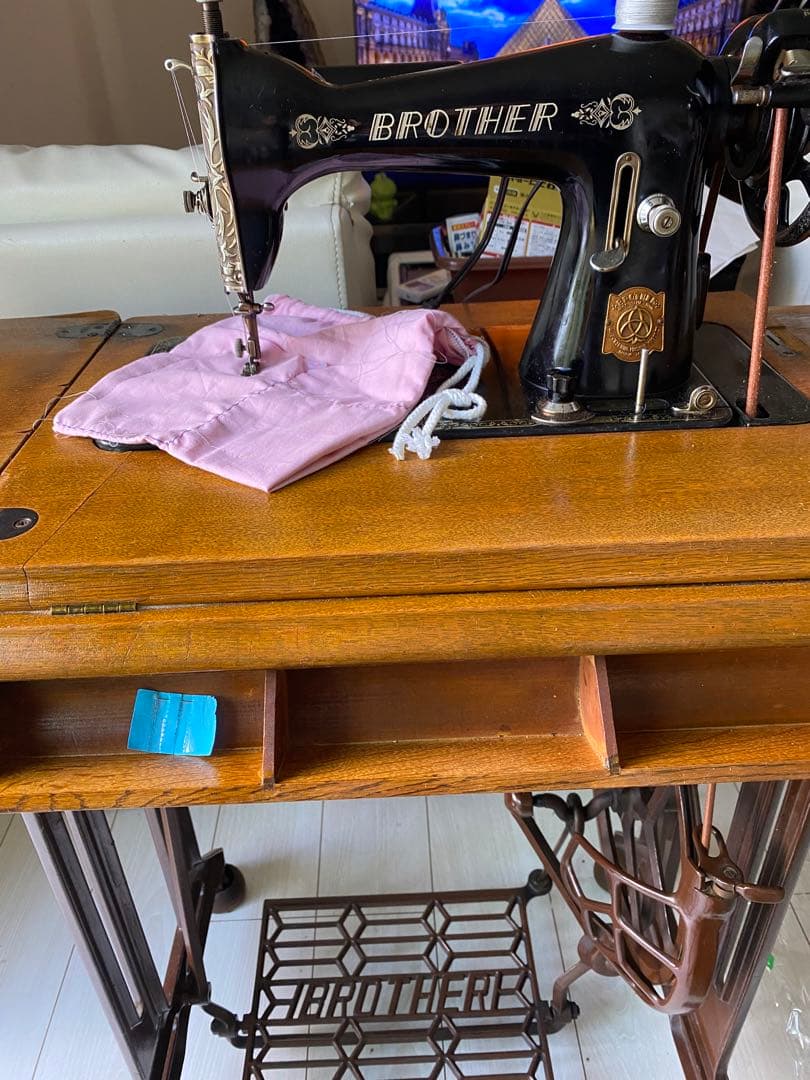 足踏みミシン(ブランド:ブラザー) 足踏みミシン(ブランド:ブラザー)