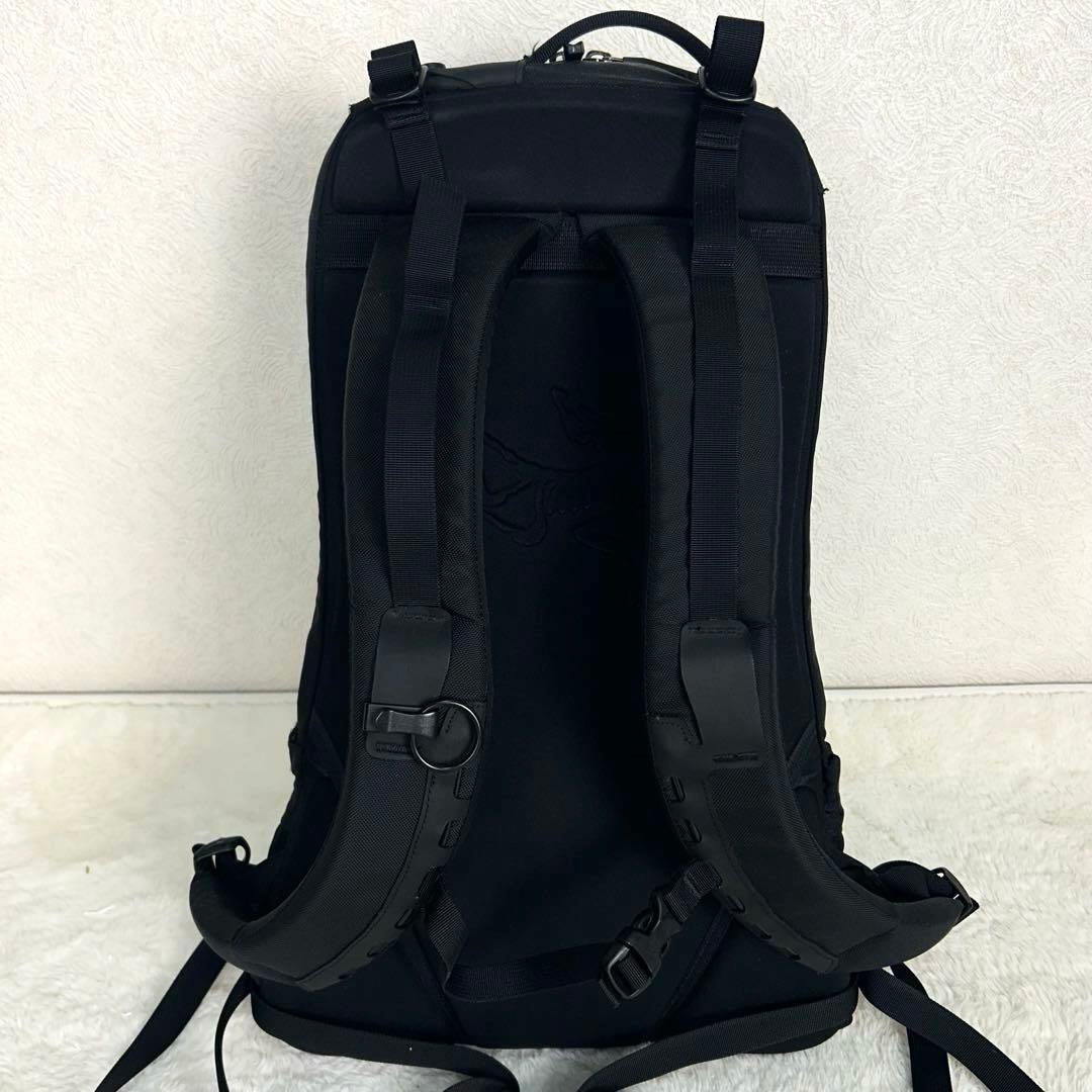 希少 アークテリクス Arro 22 Stealth Black 廃盤