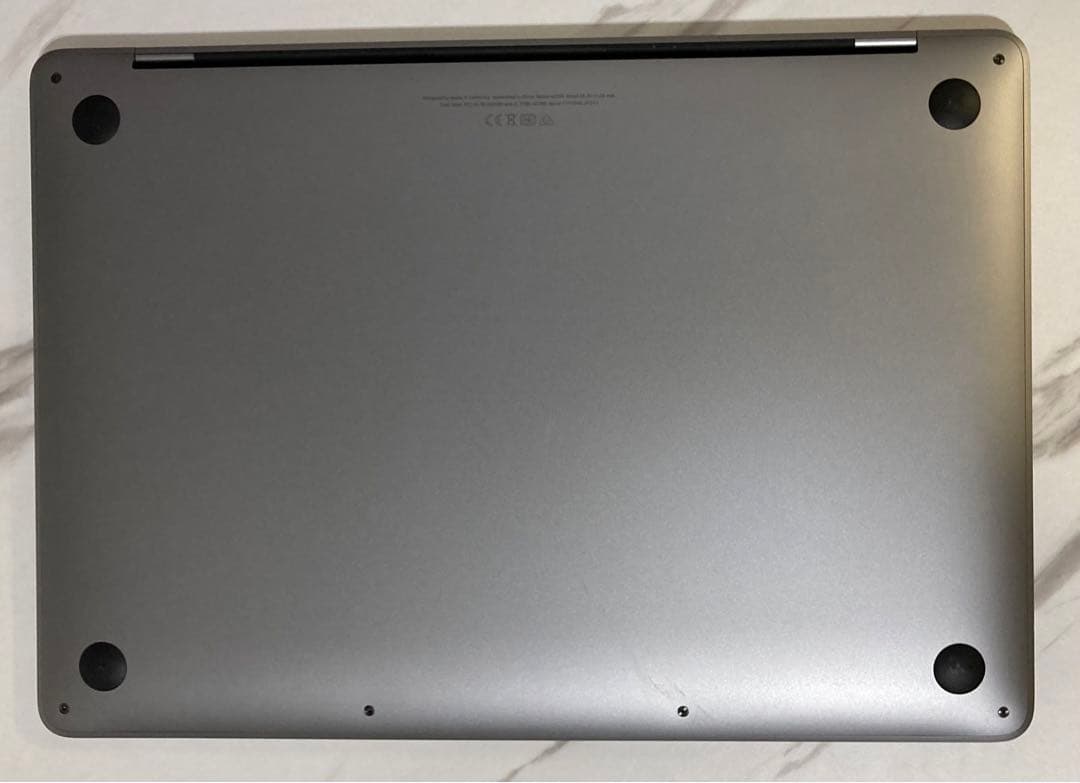 MacBook本体 MacBook Pro 13 TouchBar i5 8GB 512GB2020