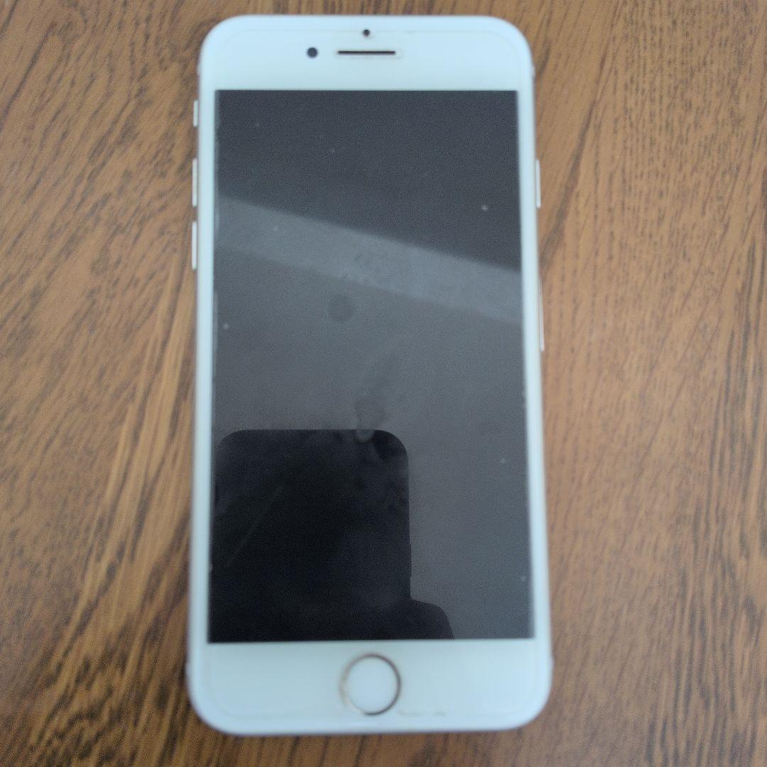 Apple iPhone 8 シルバー 本体