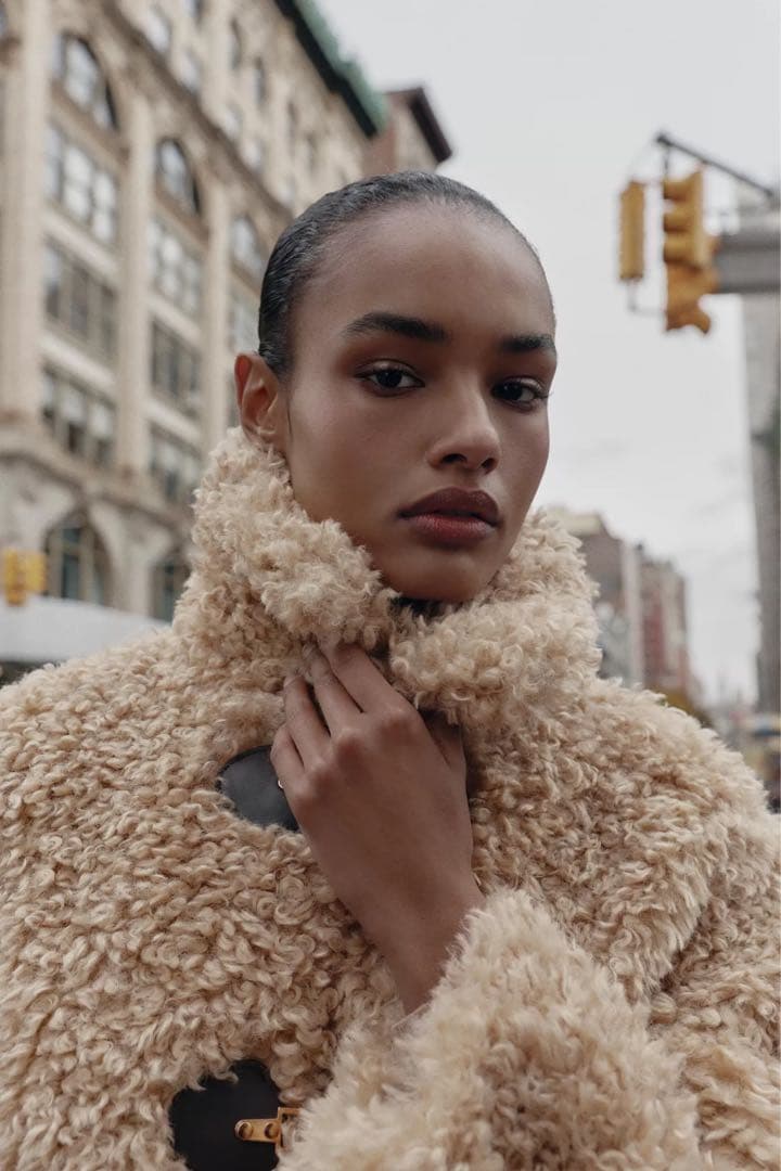 ZARA 新品　トグルボタン フェイクファージャケット