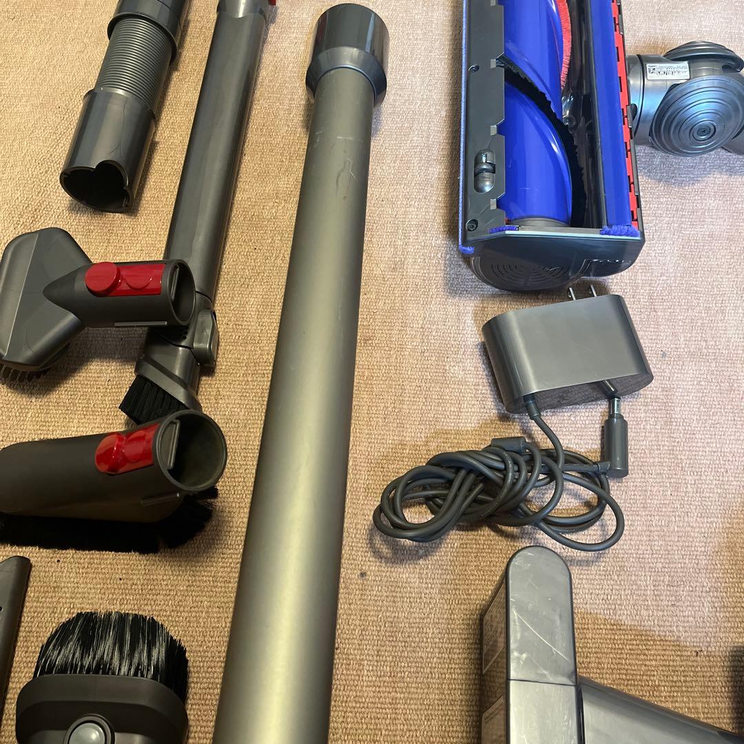 ⑤すぐ使える！動作品！dysonダイソンコードレスクリーナー純正SV10