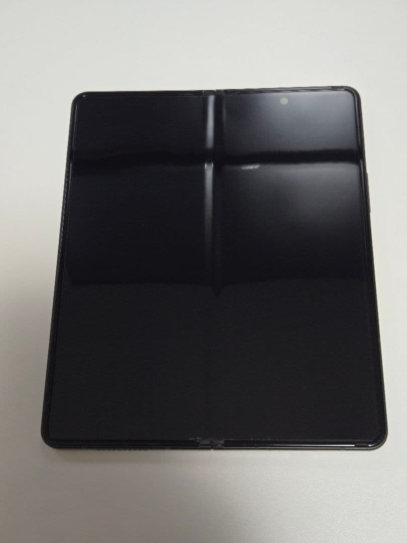 Galaxy Z Fold3 au SCG11 本体、Sペン、ケースx3 箱あり