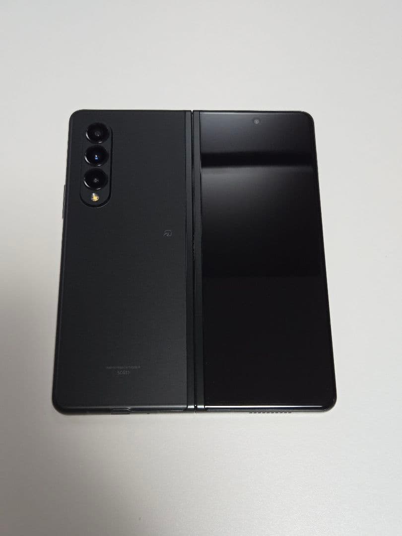 Galaxy Z Fold3 au SCG11 本体、Sペン、ケースx3 箱あり