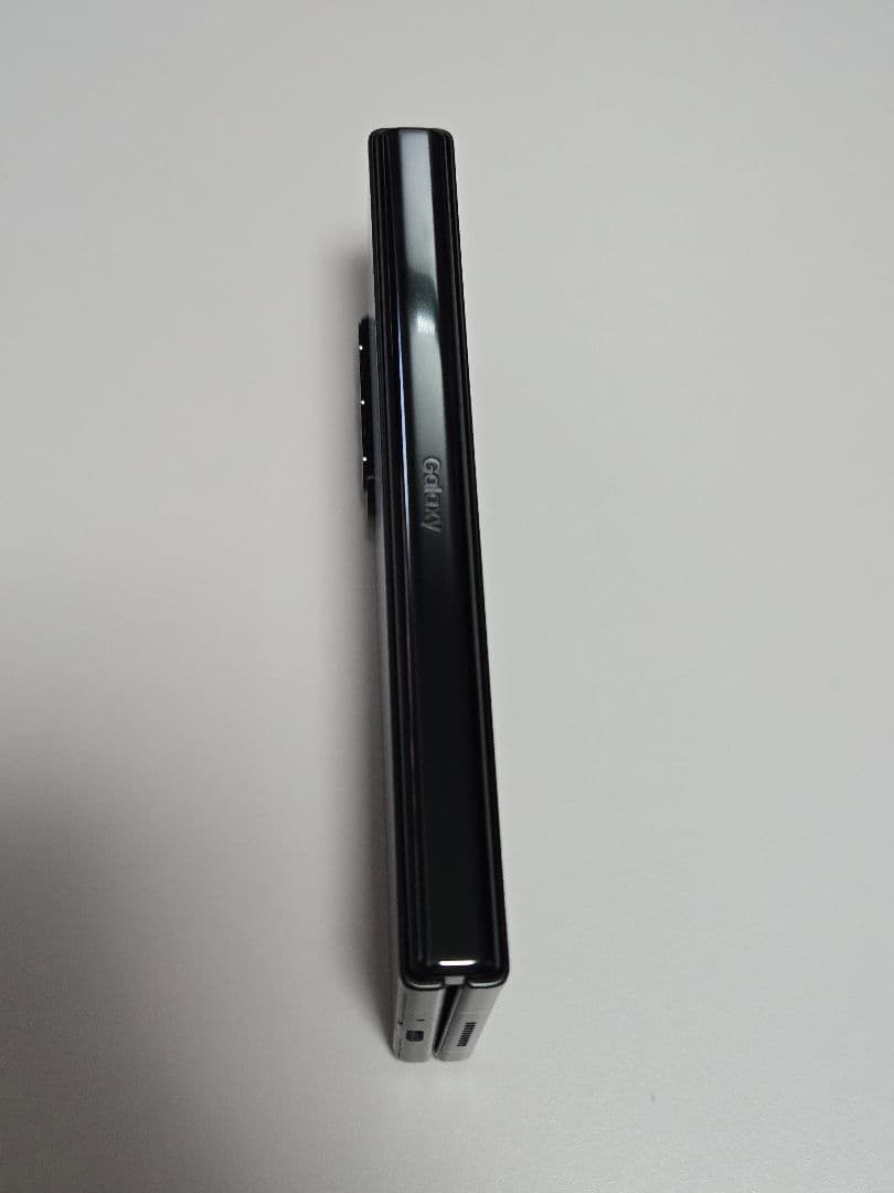 Galaxy Z Fold3 au SCG11 本体、Sペン、ケースx3 箱あり
