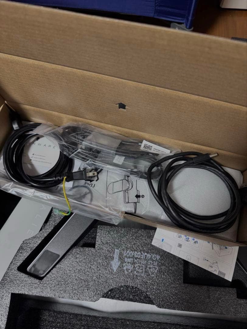 ALIENWARE ディスプレイ・モニター本体 AW2721D