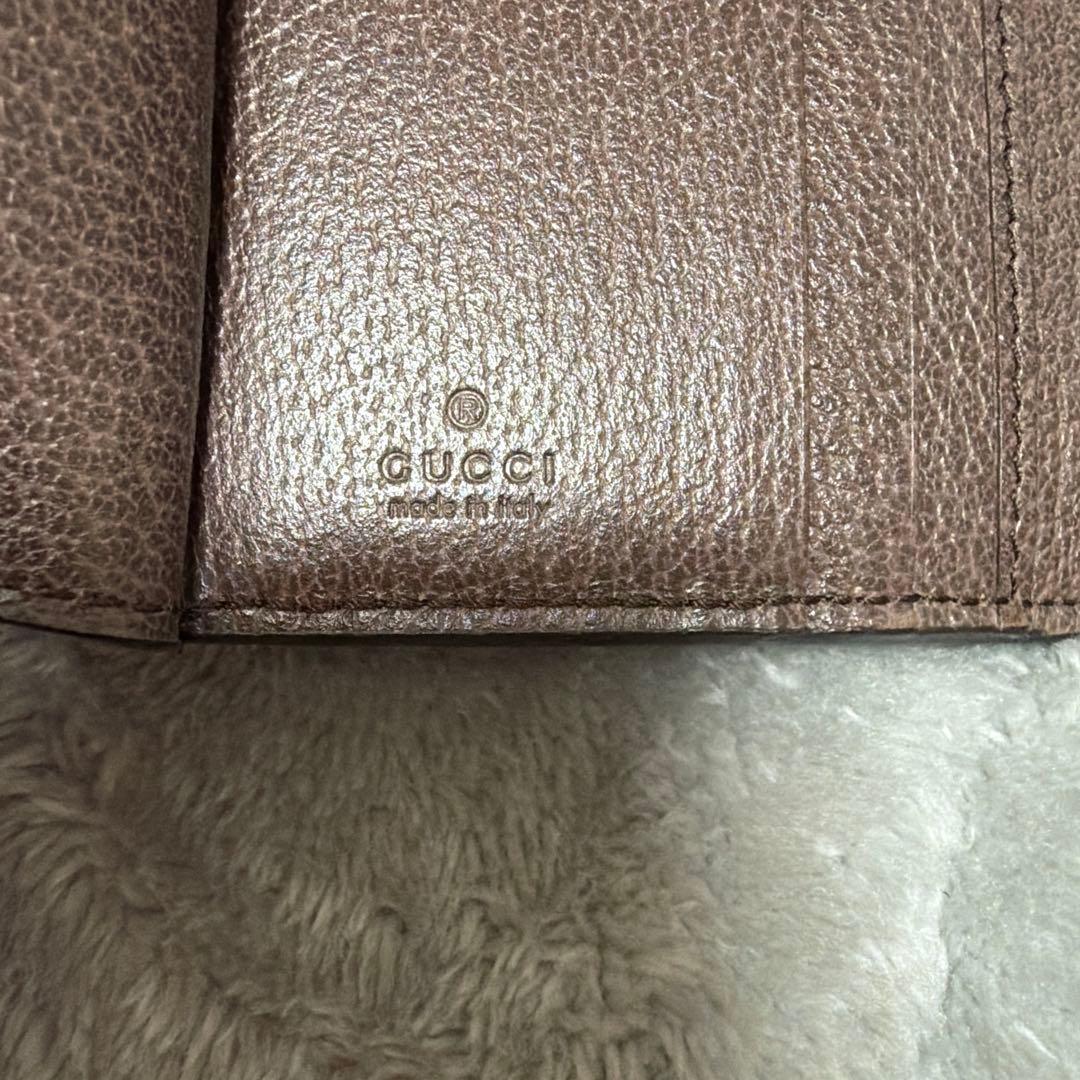 Gucci iPhone ケース SE 7.8 チェーンショルダー 手帳 グッチ