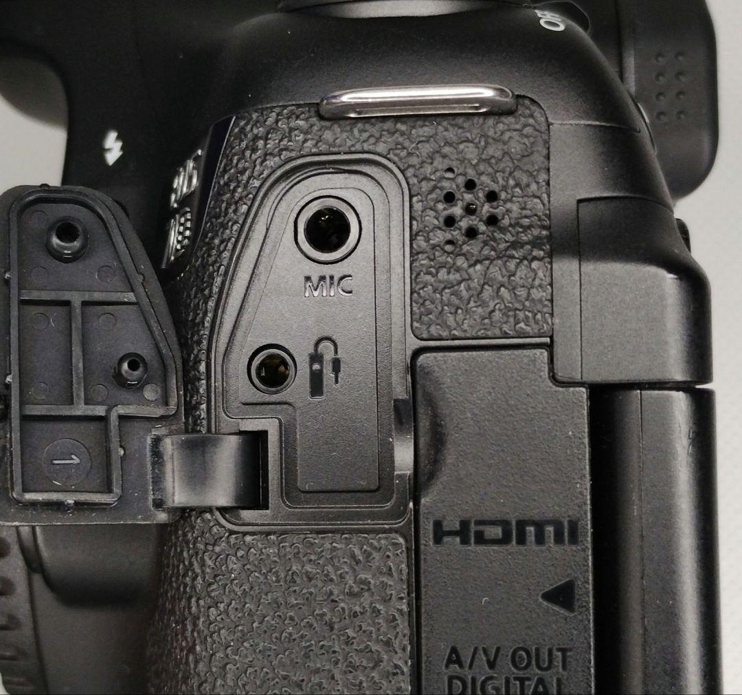 【匿名配送】キヤノン デジタル一眼レフ カメラ EOS70D ボディ