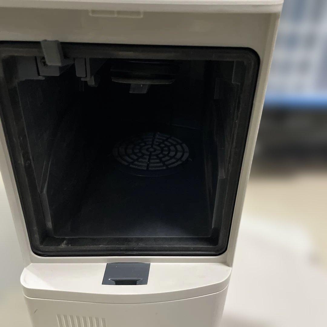 2024年製 東芝 コードレス掃除機 VC-SL130DS 紙パック式