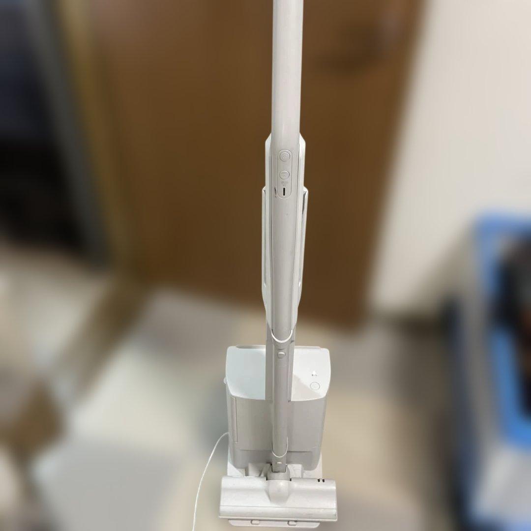 2024年製 東芝 コードレス掃除機 VC-SL130DS 紙パック式