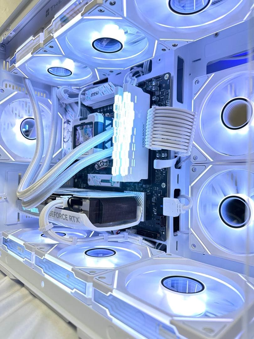 【新品】高性能ゲーミングPC RTX4070 RYZEN7 9700X 2TB