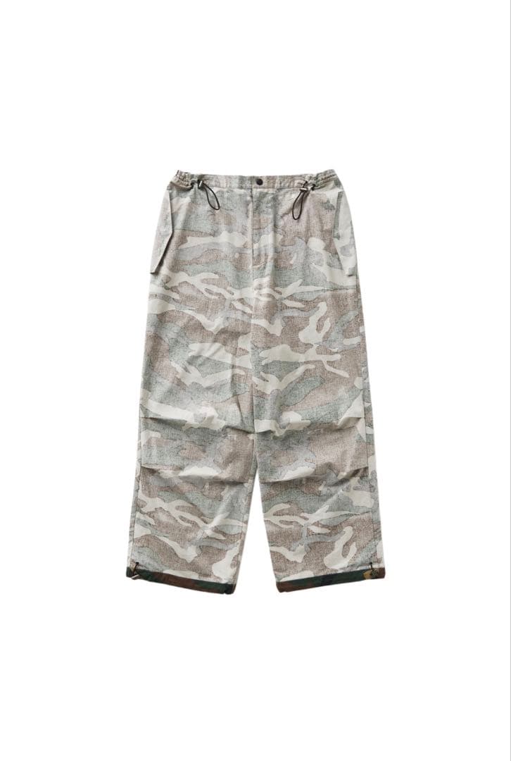 GADID ANONIEM カーゴパンツ レイチェル着用