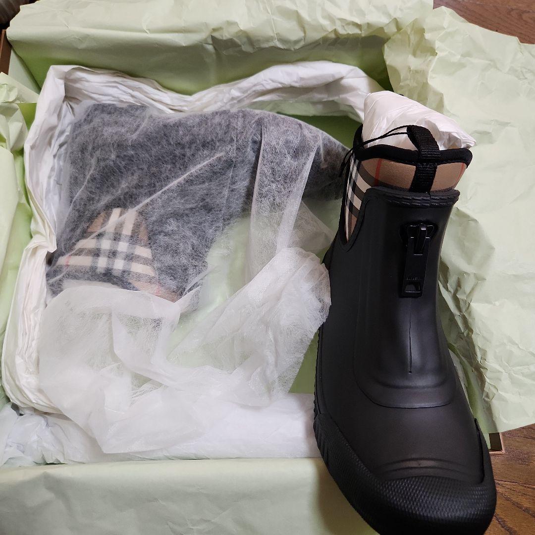 だいBURBERRY ブラック 長靴・レインブーツ
