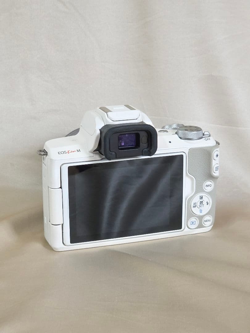 ★レンズ3本★Canon EOS Kiss M ミラーレスカメラ