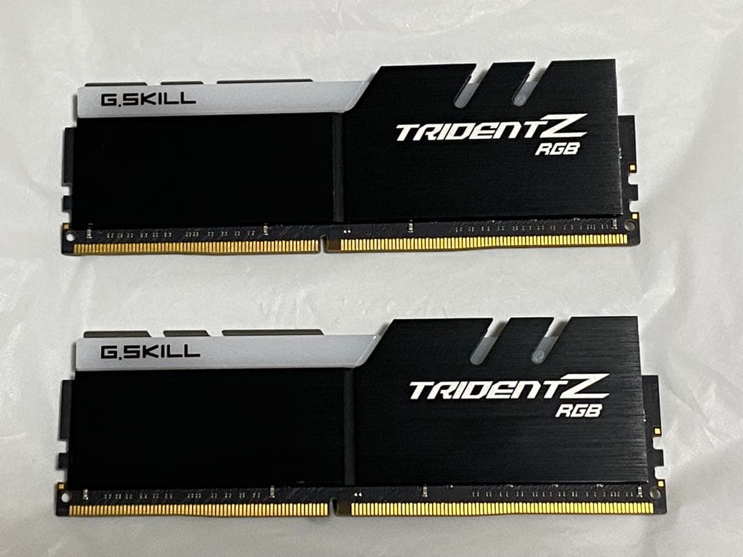 【週末値下げ】G.SKILL TRIDENT Z RGB 32GB(16x2)